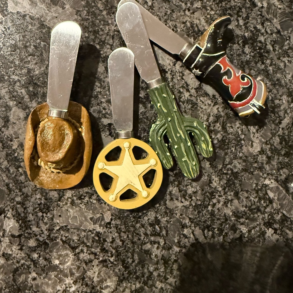 Sonoma happy trail  Western Theme 4 spreaders set